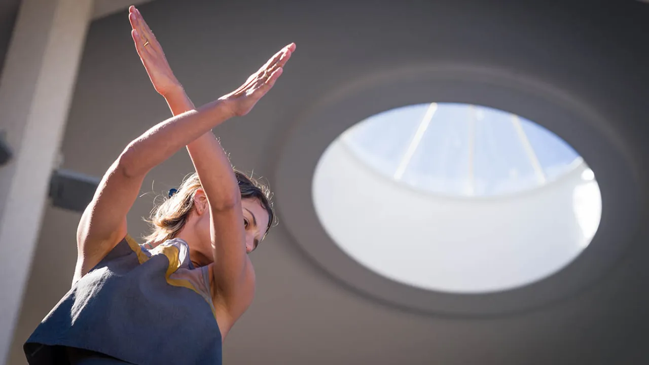 A Sun Dance. Dancer: Ivey Wawn. Photo: Steve Tanner